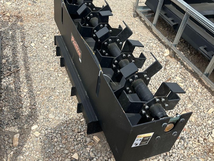 pabreak-67in-skid-steer-cultivator-image-3