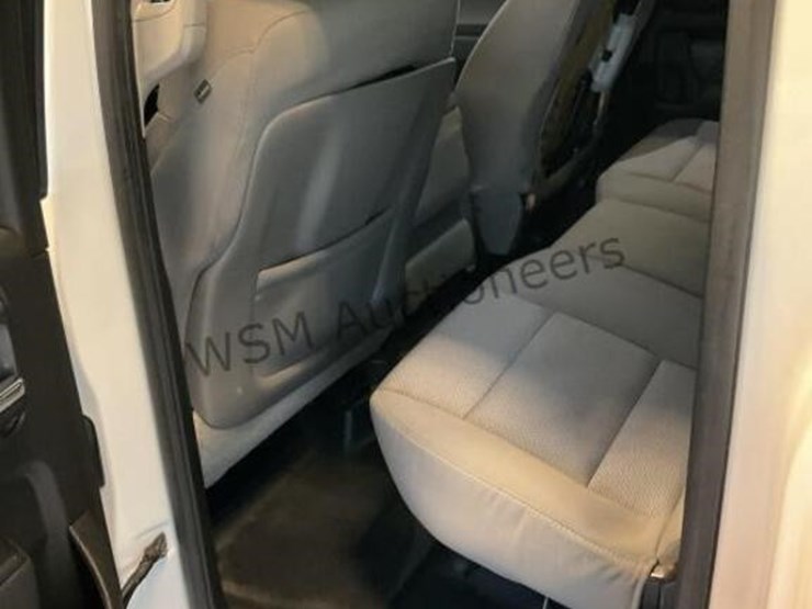 2015-chevrolet-silverado-1500-image-25