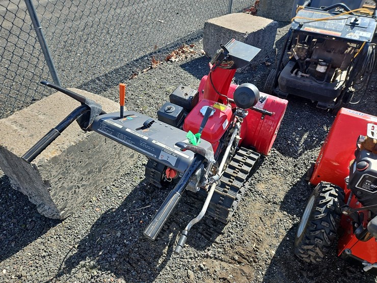 honda-hs724-snowblower-image-3