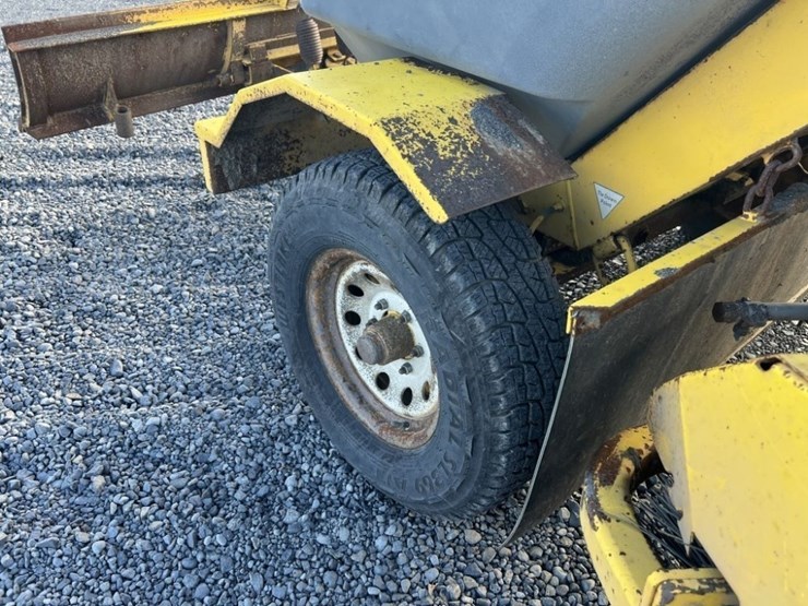 2015-superior-broom-dt80j-image-12