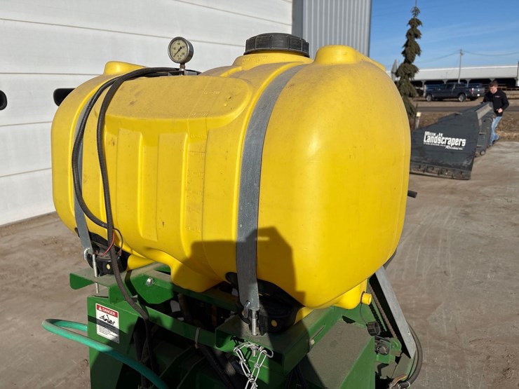 a1-60-gallon-3pt-mist-sprayer--1-owner-image-11