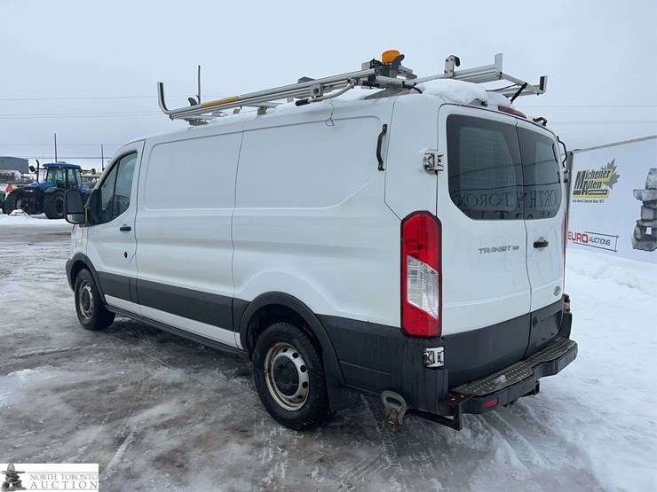 2016-ford-transit-image-2