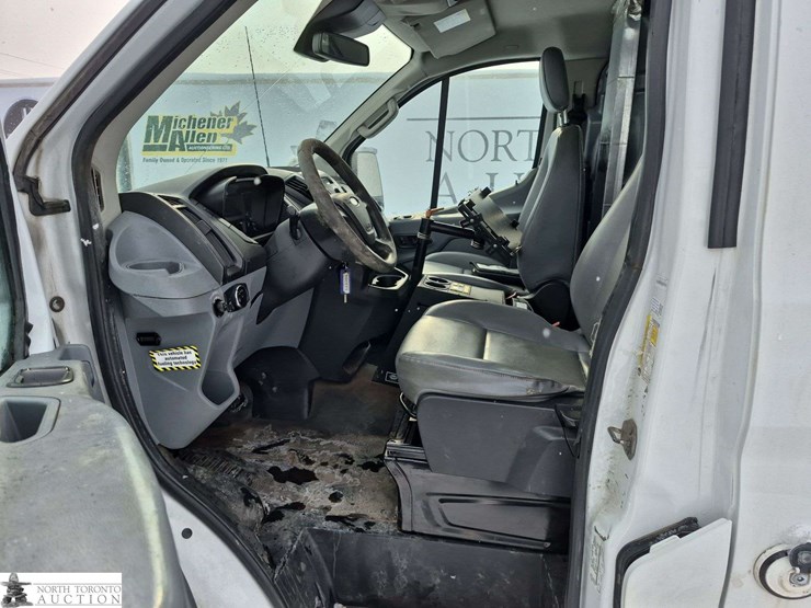 2016-ford-transit-image-13
