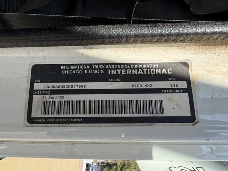 2002-international-8100-image-9