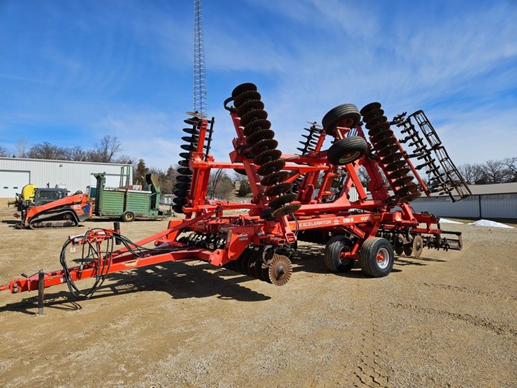 kuhn-krause-excelerator-8000-image-1