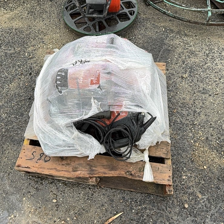 PALLET OF ASSORTED CHIPPING HAMMERS SUPPORT EQUIPMENT