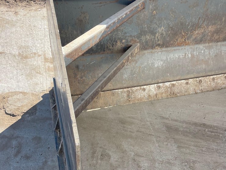 raveling-12ft-volvo-loader-mount-push-blade--1-owner-image-21