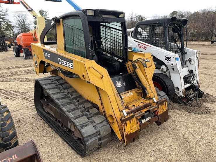 deere-ct332-image-2