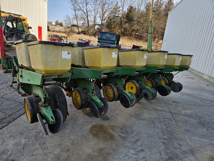 john-deere-7000-image-33
