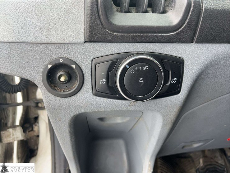 2016-ford-transit-image-22