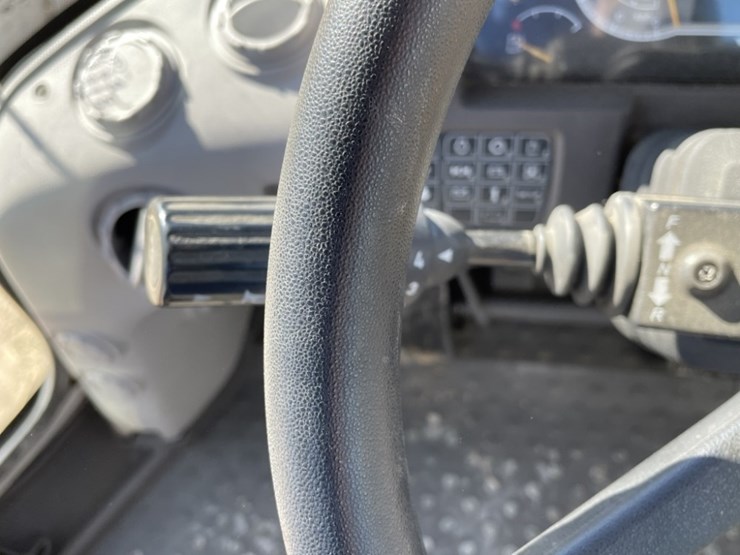 2023-volvo-l70h-image-44