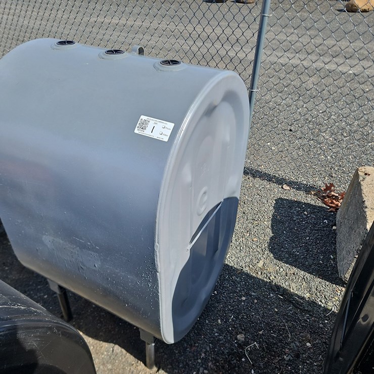 138 GALLON FUEL STORAGE TANK