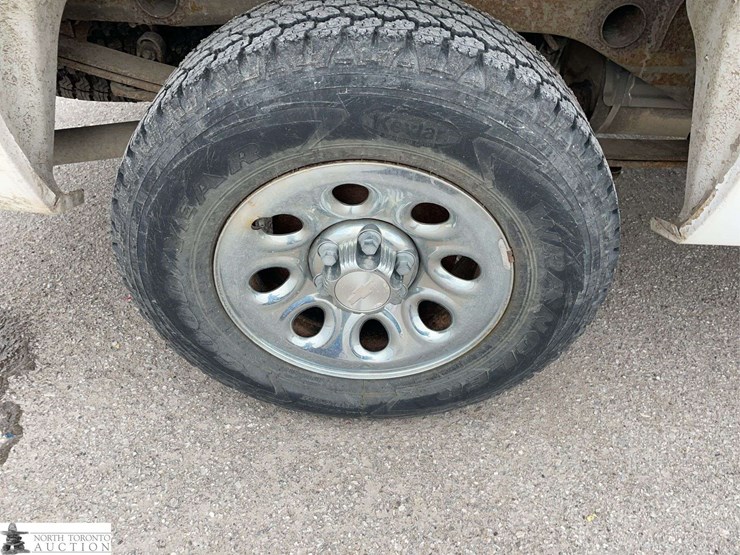 2013-chevrolet-silverado-1500-image-25