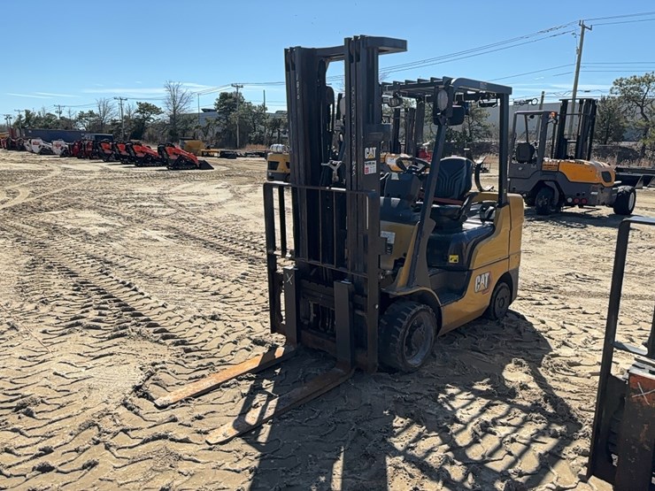 2021-caterpillar-2c6000-image-1