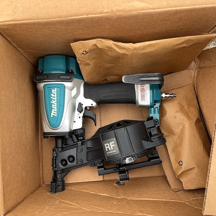 NEW MAKITA 1 3/4" ROOFING COIL PNEUMATIC NAILER-AN454-1 YR FACTORY WARRANTY-RECON NEW SUPPORT EQUIPMENT