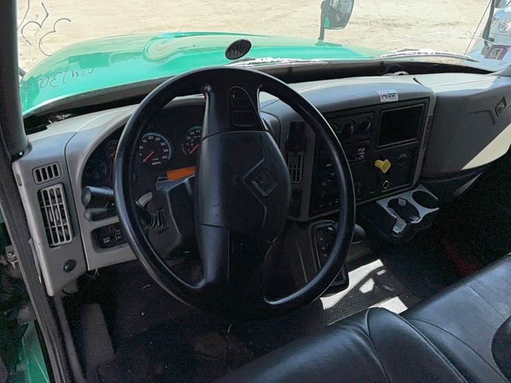 2016-international-durastar-4300-image-12