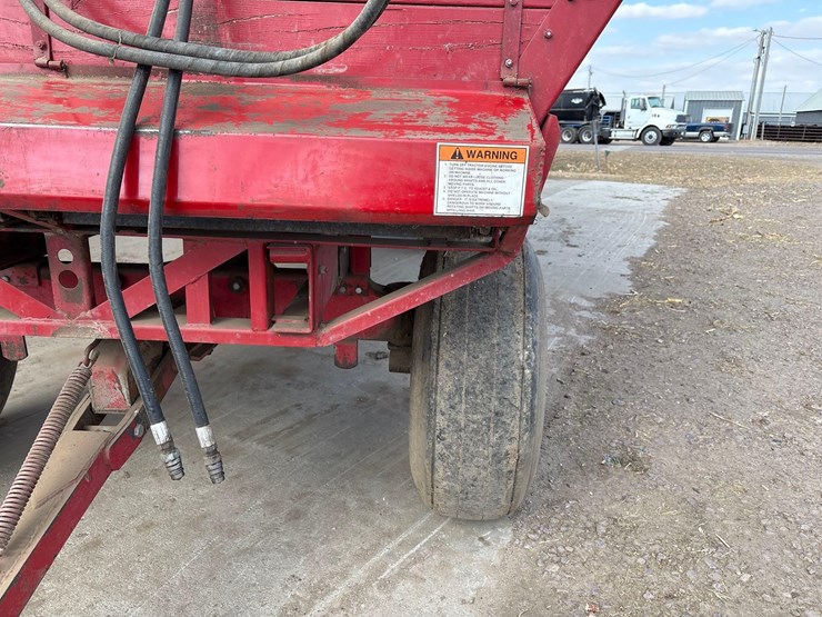 roorda-8ft-x-20ft-rear-unload-silage-wagon-image-6