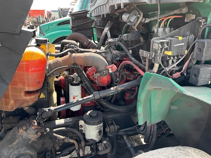 2016-international-durastar-4300-image-18