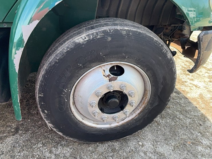 2005-international-durastar-4300-image-8