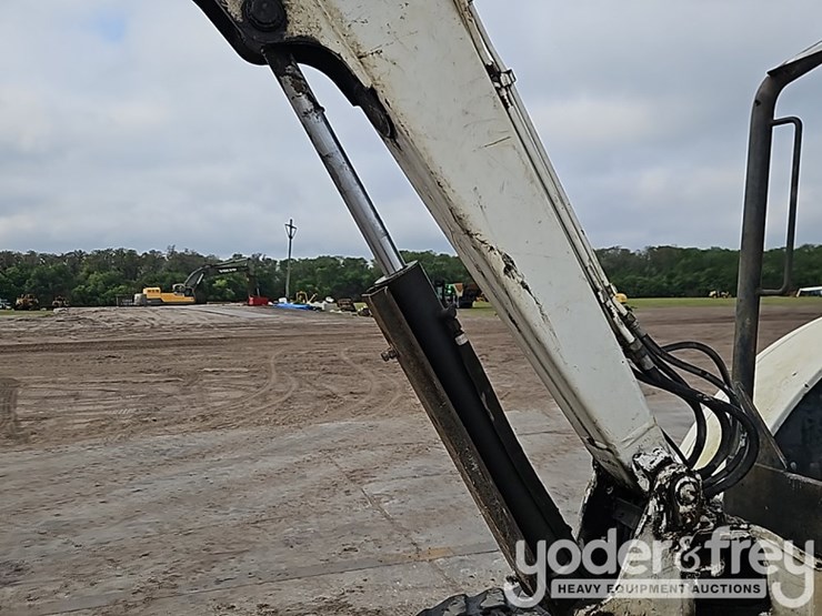 2005-bobcat-341-image-20