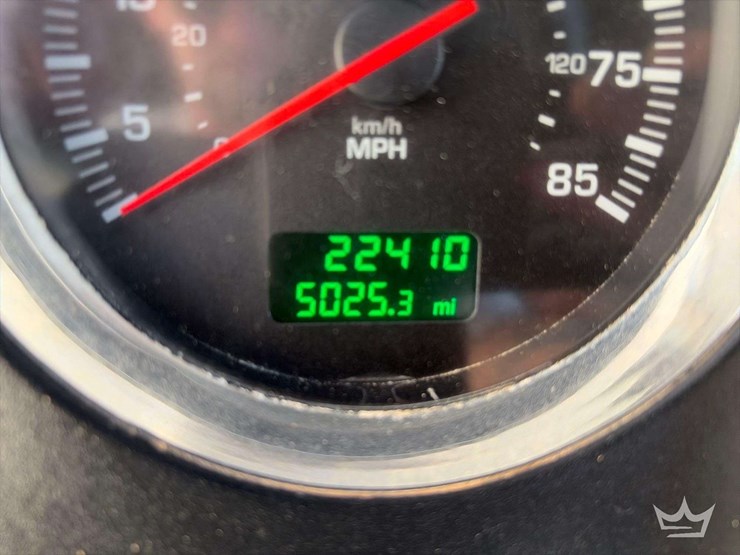 2015-kenworth-t800-t/a-wet-kit-sleeper-cab-truck-tractor-image-9