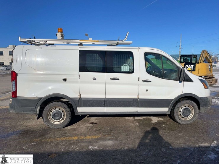 2016-ford-transit-image-6