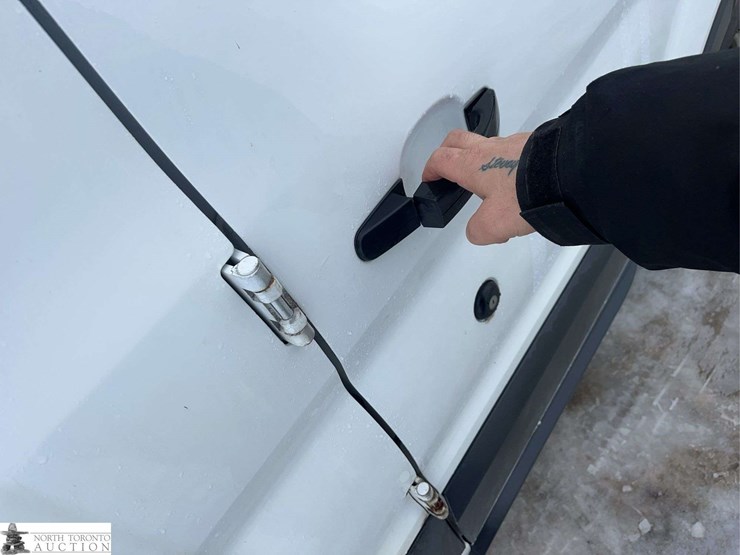 2016-ford-transit-image-26