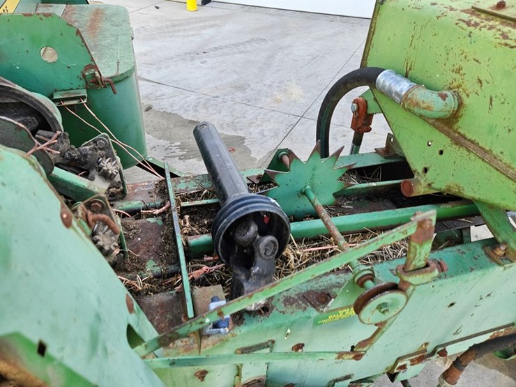 john-deere-327-image-23