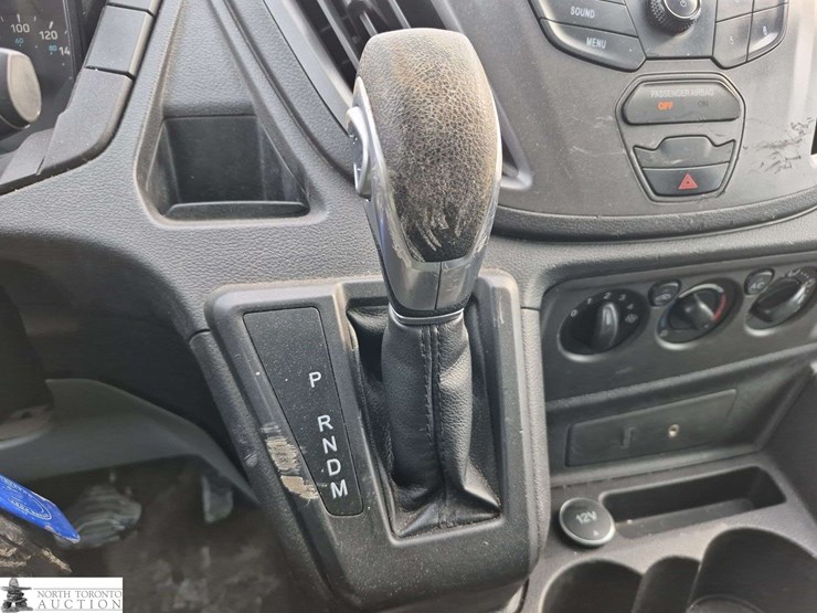 2016-ford-transit-image-17