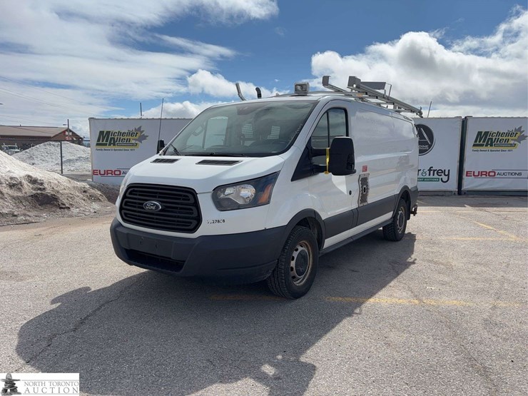 2017-ford-transit-image-1