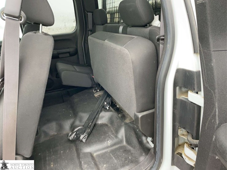 2013-chevrolet-silverado-1500-image-15