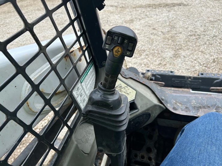 bobcat-t590-image-22