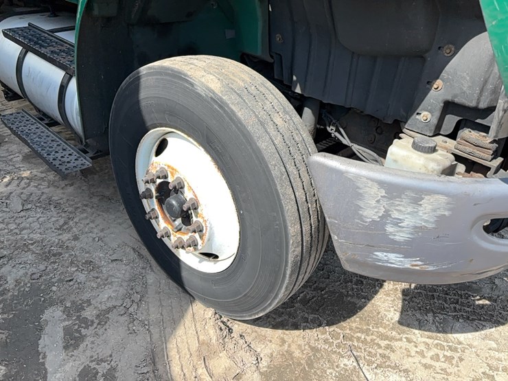 2016-international-durastar-4300-image-18