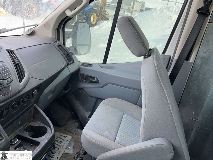 2016-ford-transit-image-15