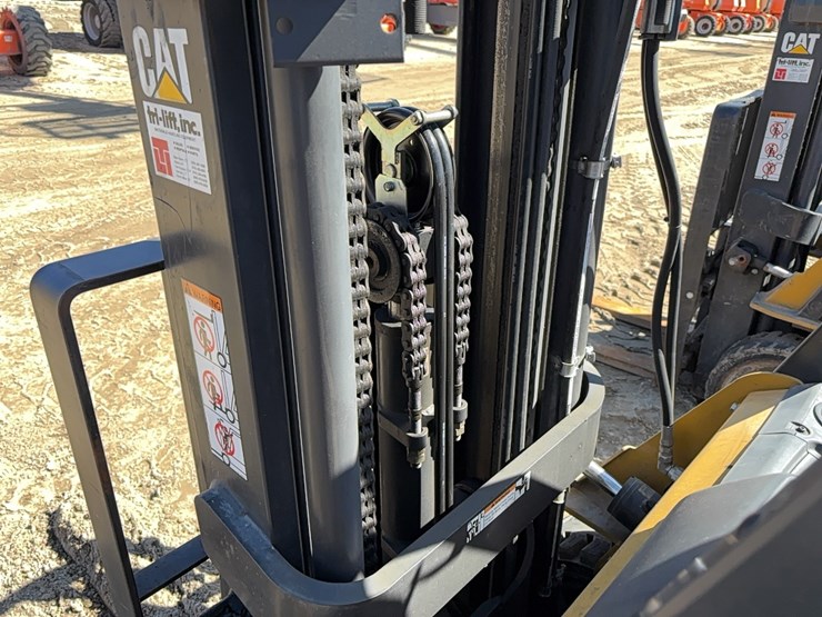 2021-caterpillar-2c6000-image-10