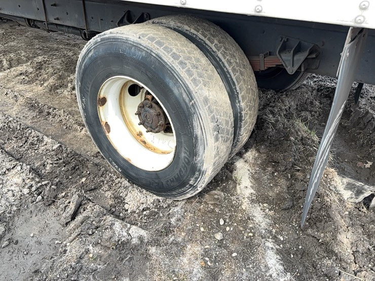 2016-international-durastar-4300-image-7