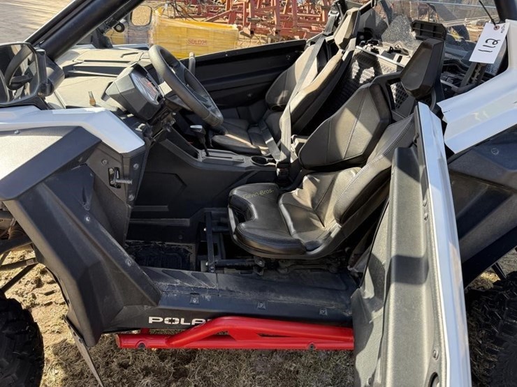 2022-polaris-pro-xp-sport-utv-image-10