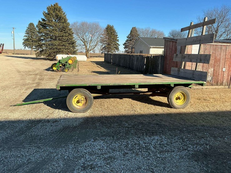 hayrack-7'-x-14'-w/jd-gear-&-hoist-image-2