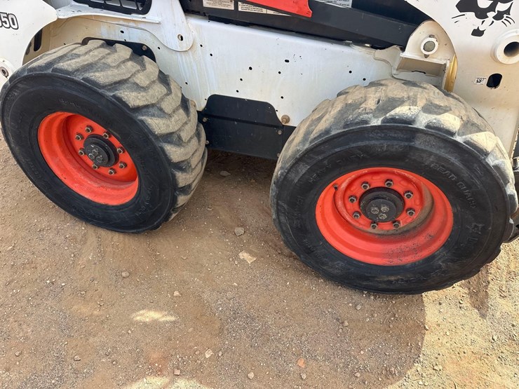 2016-bobcat-s650-image-12