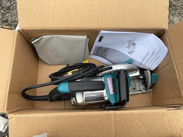 new-makita-corded-7-1/4"-hypoid-circular-saw---5377mg--1-yr-factory-warranty-recon-new-support-equipment-image-1