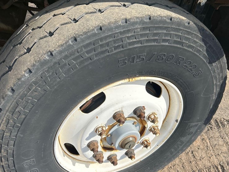 2007-sterling-l9500-image-33