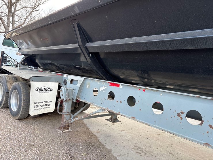 2015-smithco-side-dump-image-54