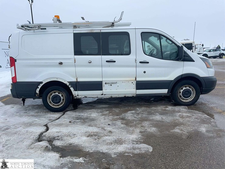 2016-ford-transit-image-6