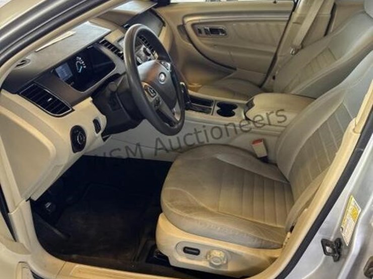 2013-ford-taurus-sdn-image-20