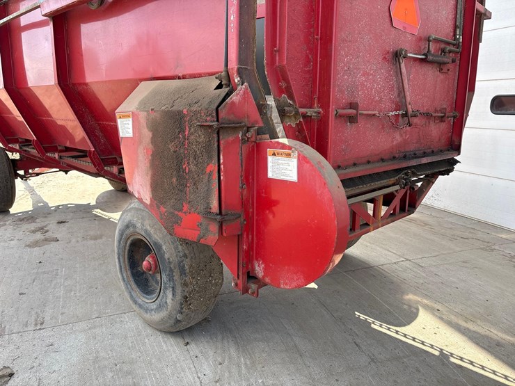 roorda-8ft-x-20ft-rear-unload-silage-wagon-image-21