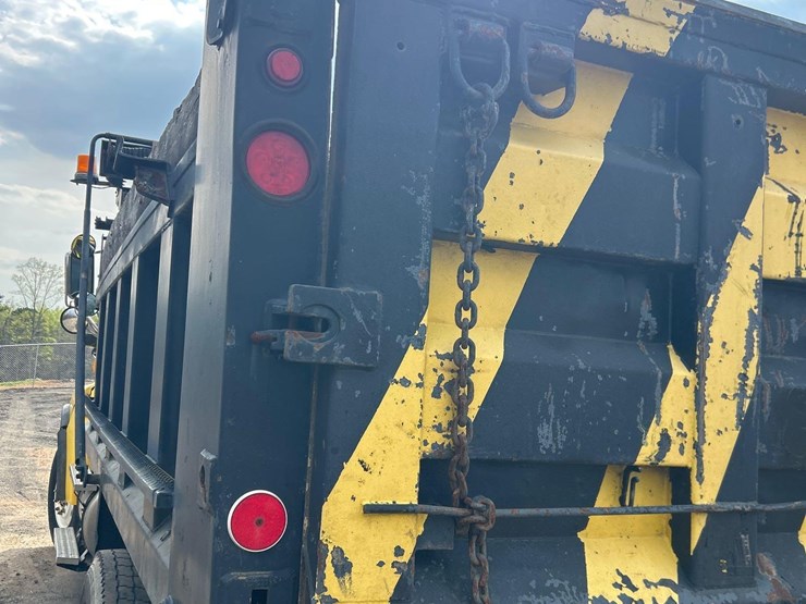 2007-sterling-l9500-image-20