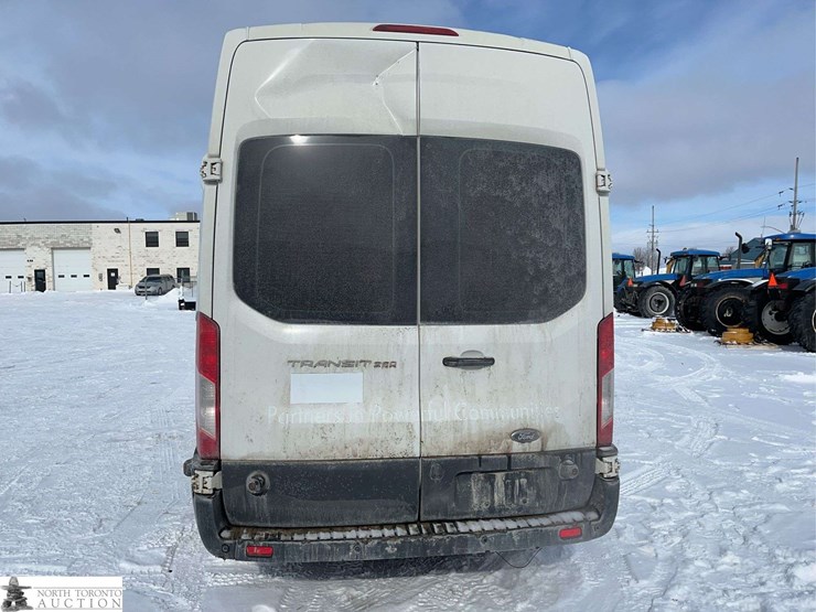 2016-ford-transit-image-4