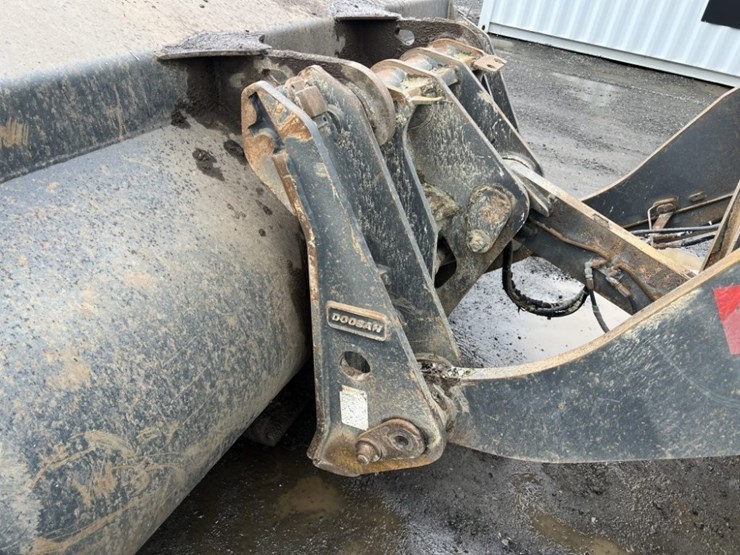 2021-doosan-dl320-7-image-10