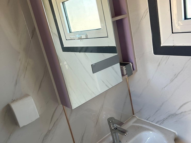 portable-restroom/shower-image-4