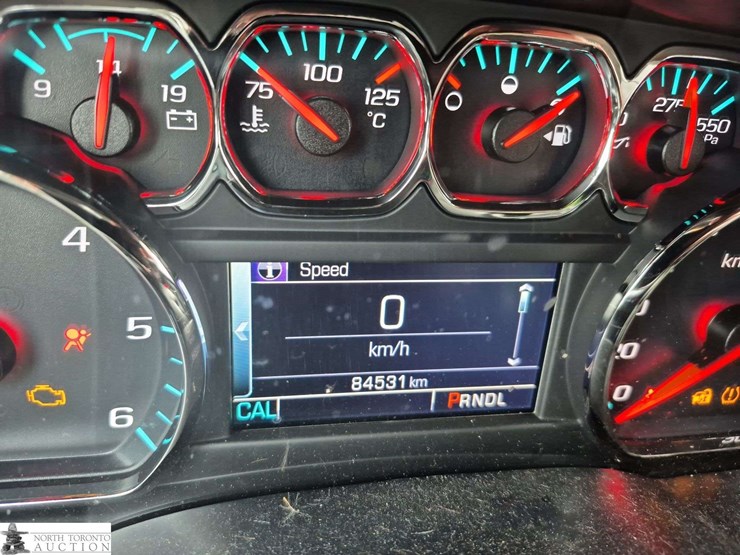 2017-chevrolet-silverado-1500-image-26